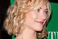 Celebrity-hairstyles-that-are-perfect-for-a-party-side